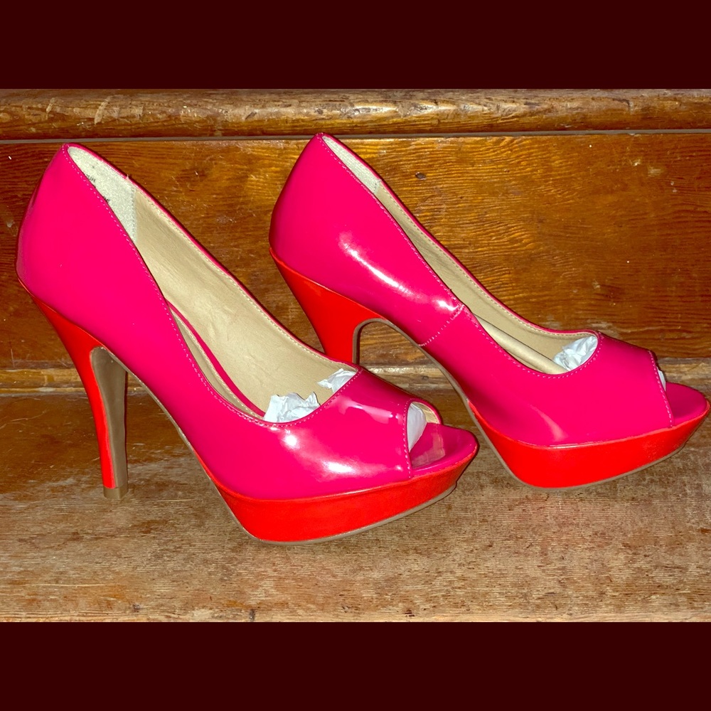 NEVER WORN!!! Kenneth Cole Reaction “Last Hour”